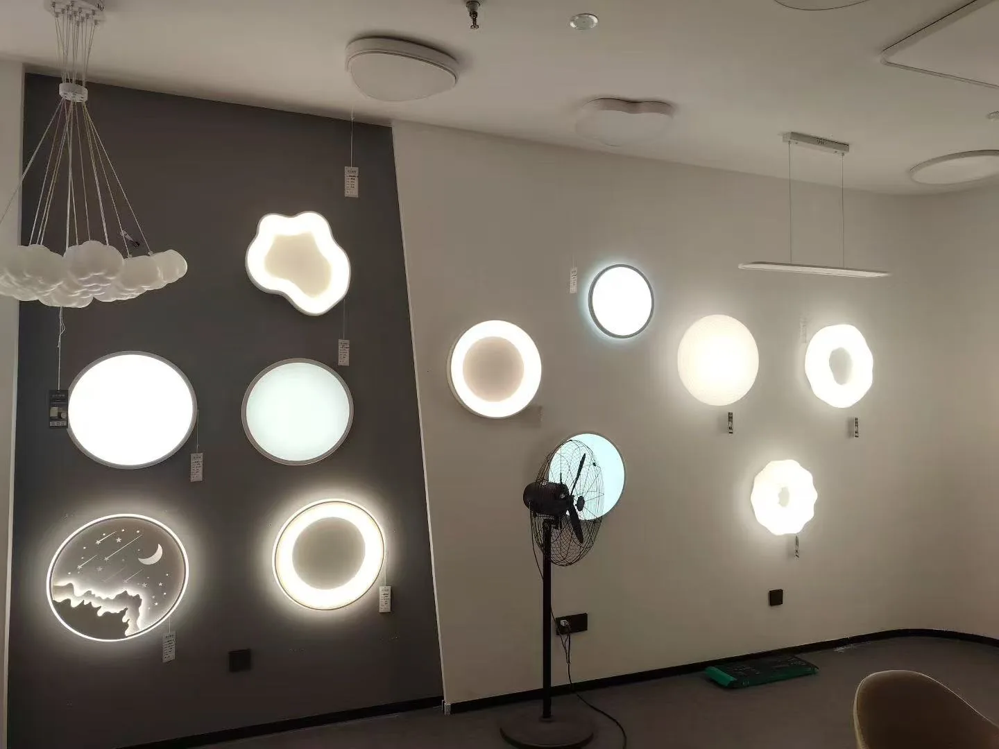 Growcean Lighting showroom wall for factory tour